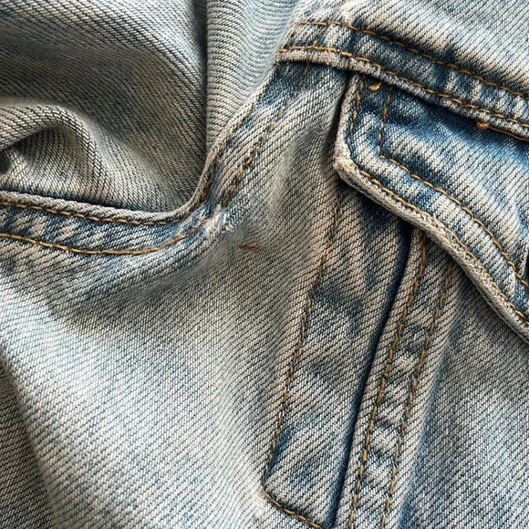 Forever21  buttons down jeans jacket size small - Picture 6 of 7